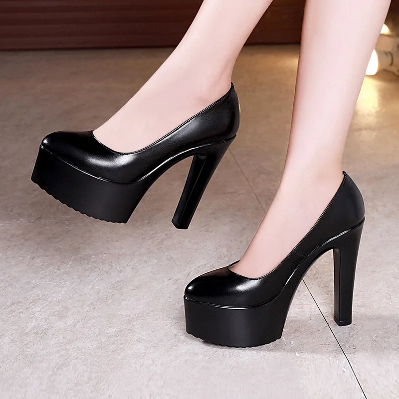 Home Office Makeover - Buty na platformie Plus Size 32