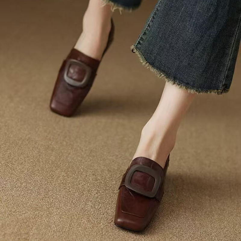 Home Office Makeover - Modne damskie buty z kwadratową klamrą,