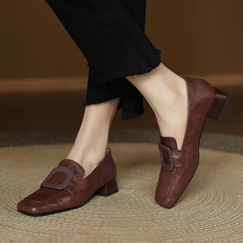 Modne damskie buty z kwadratow – Home Office Makeover recenzja i cena
