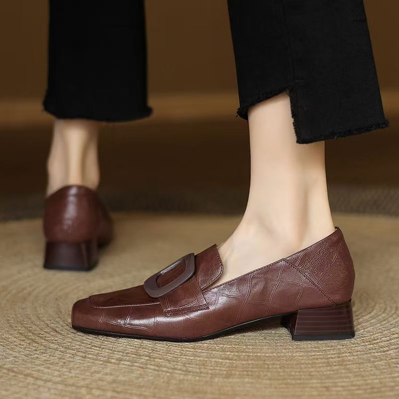 Modne damskie buty z kwadratow – Home Office Makeover recenzja i cena
